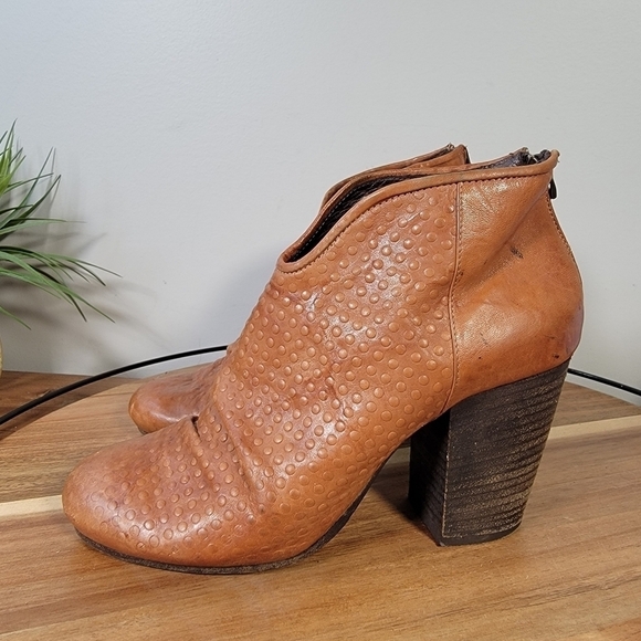Latitude Femme Ankle Boots Leather Textured Slouch Heeled Size 38.5 - Picture 7 of 16